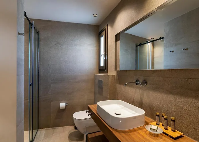 Hotel Uma Ray Fira (Santorini)