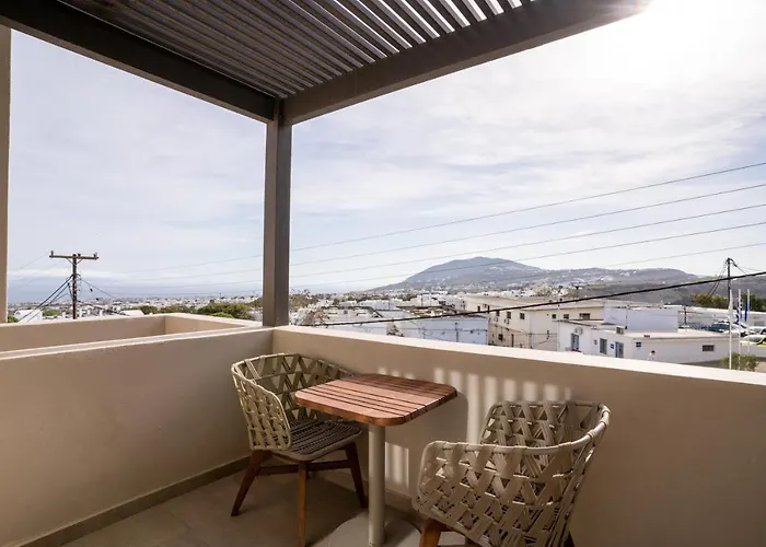 Uma Ray 3* Fira (Santorini)