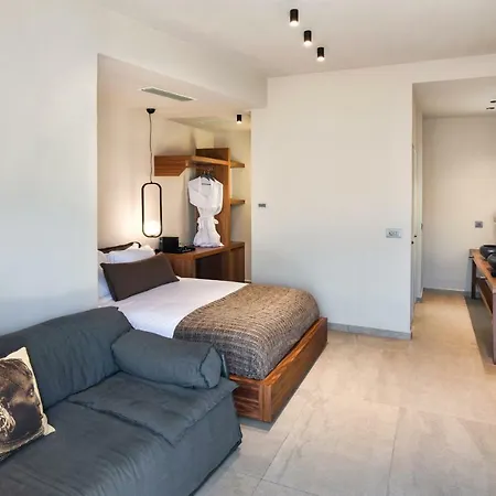 Uma Ray 3* Fira (Santorini)